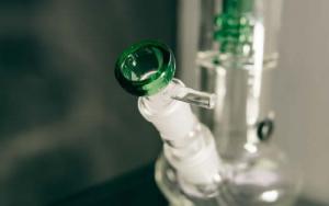 Bongs